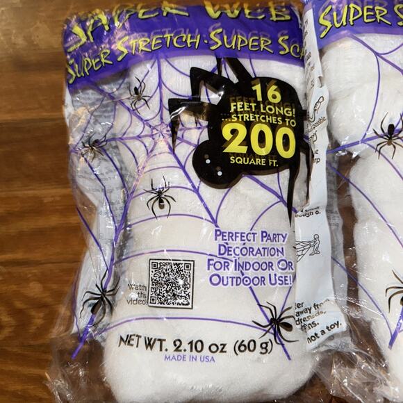 NEW 3 packs Super Stretch Spider Web Hallowen Decoration White 600 Sq Ft Total - Picture 4 of 4